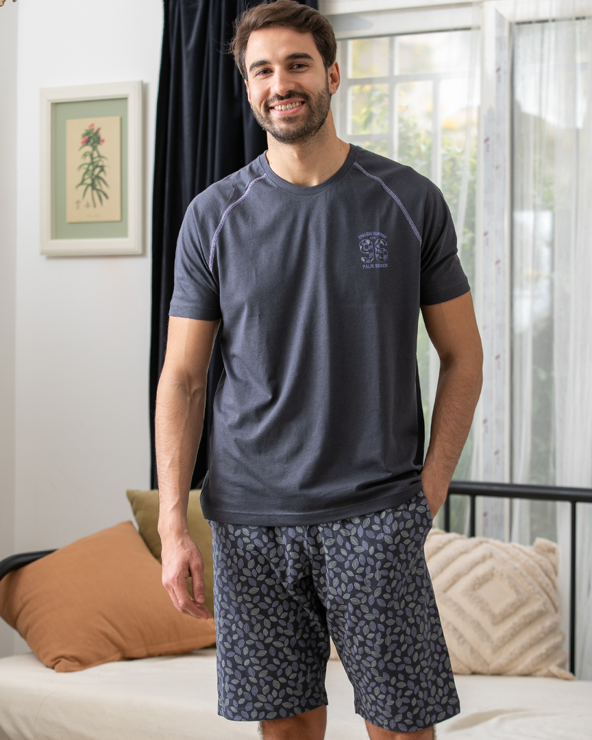 Men's pajama print on the chest shorts
