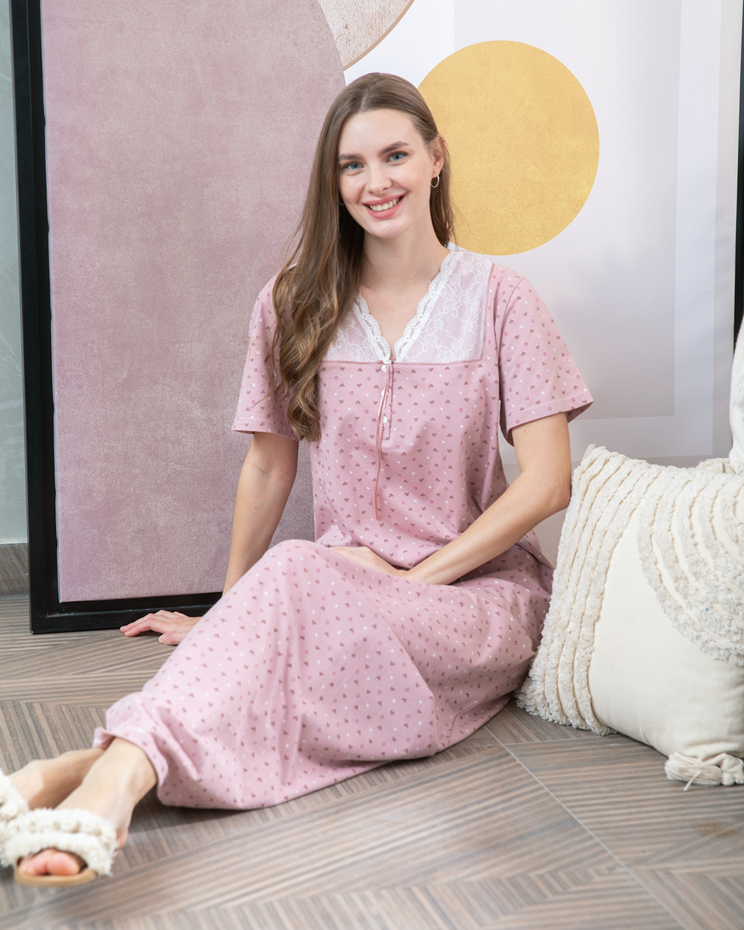 قميص حريمي نص كم مطبوع قلوب