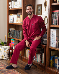 V بيجامه رجالي مطبوع مربعات رقبه جيب علي الصدر