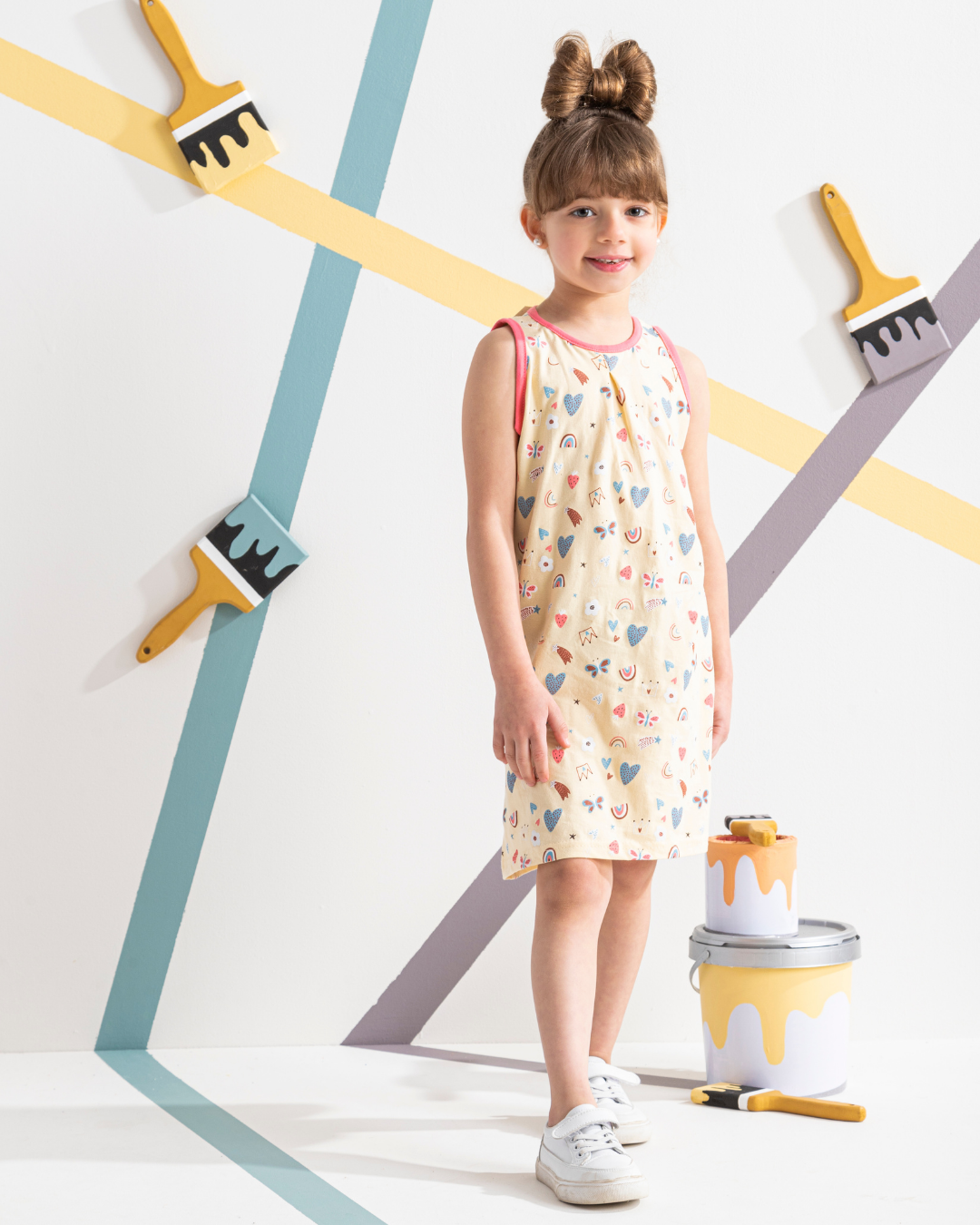 Girls' nightshirt with hearts print