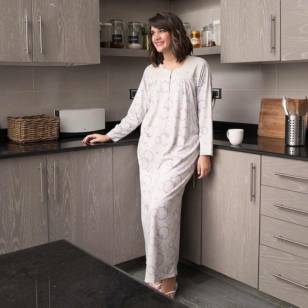 قميص بسفره بزراير