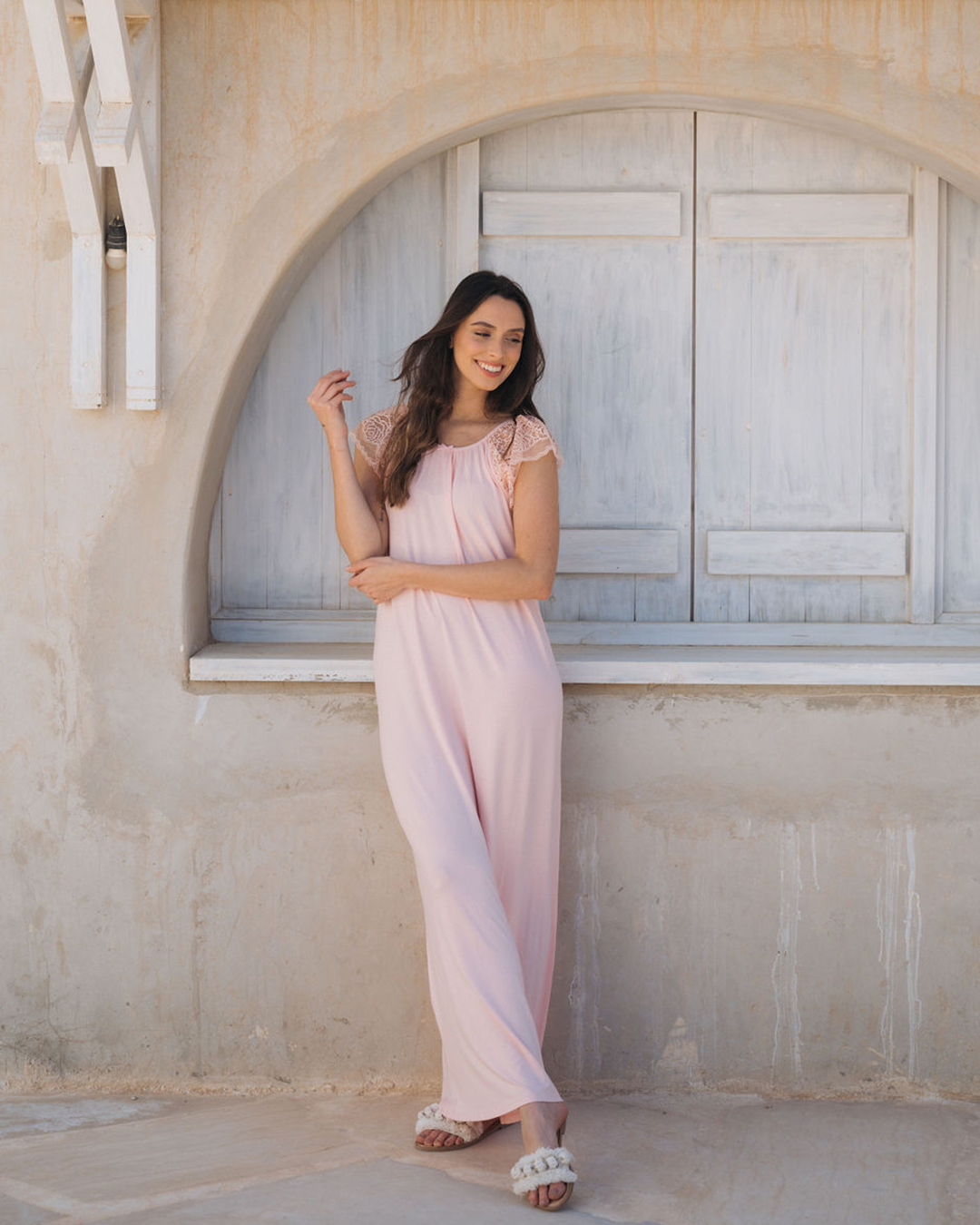 قميص حريمي دانتيل وكشكشه ساده