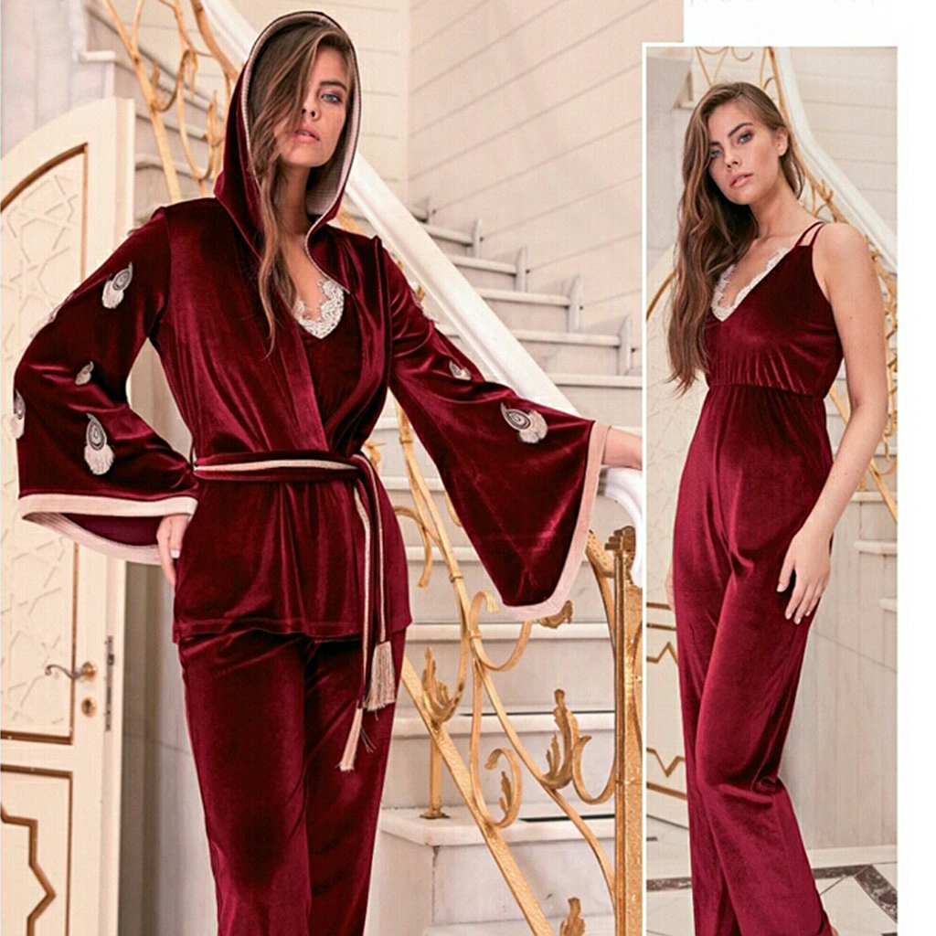 بيجاما سالوبيت ريشه طاووس