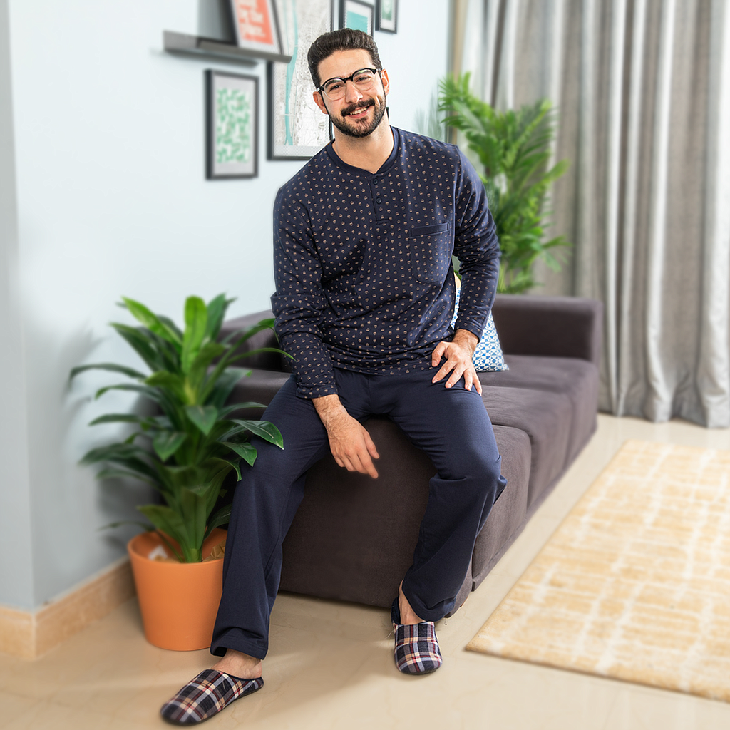 بيجاما رجالي مطبوع تاج بزراير