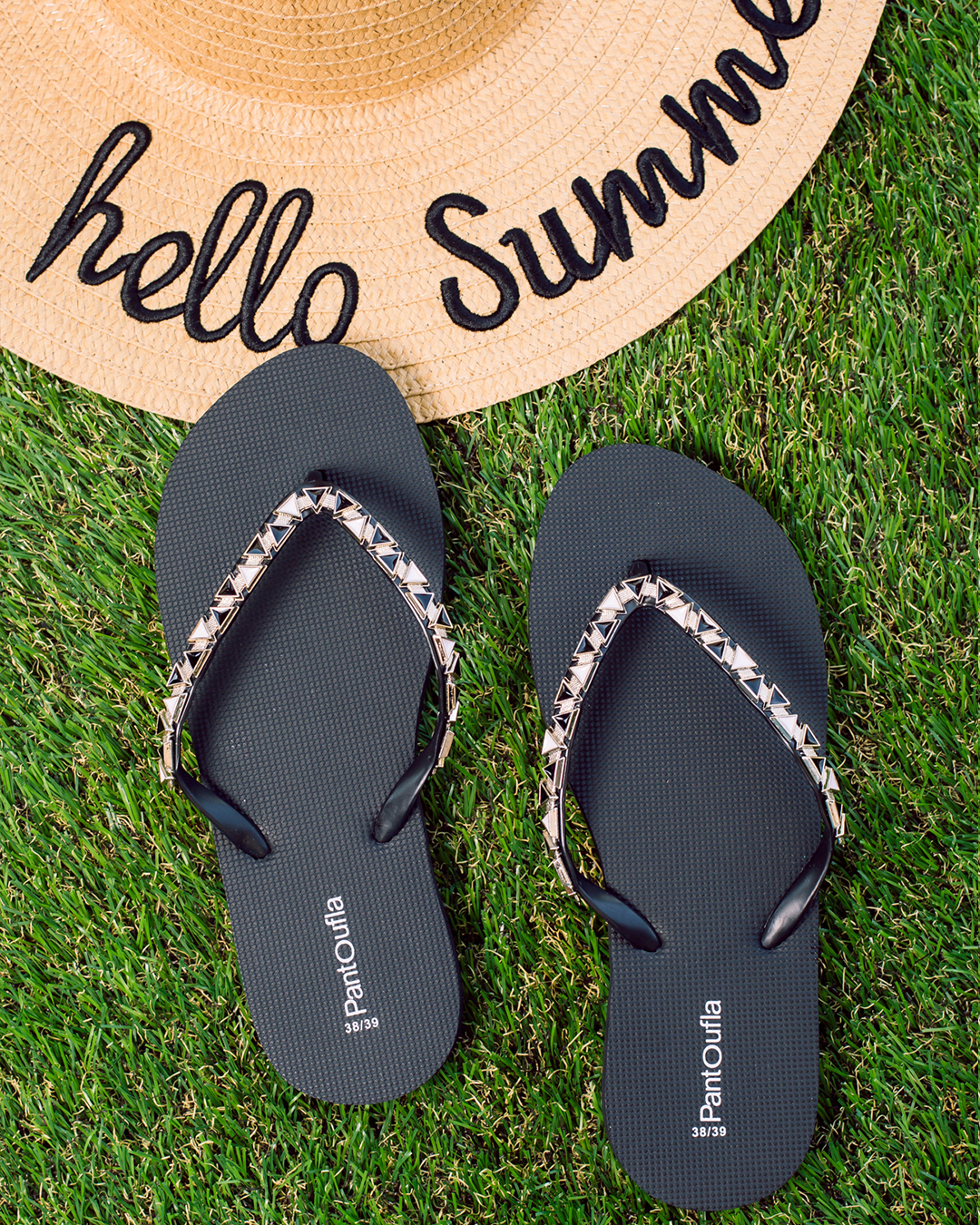 Oriental women's slippers