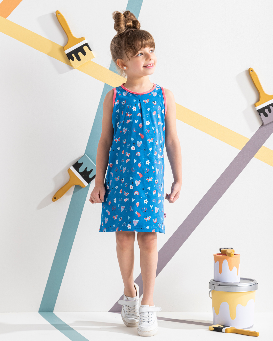 Girls' nightshirt with hearts print