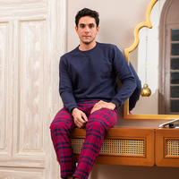 Plain men's pajamas with check pants 