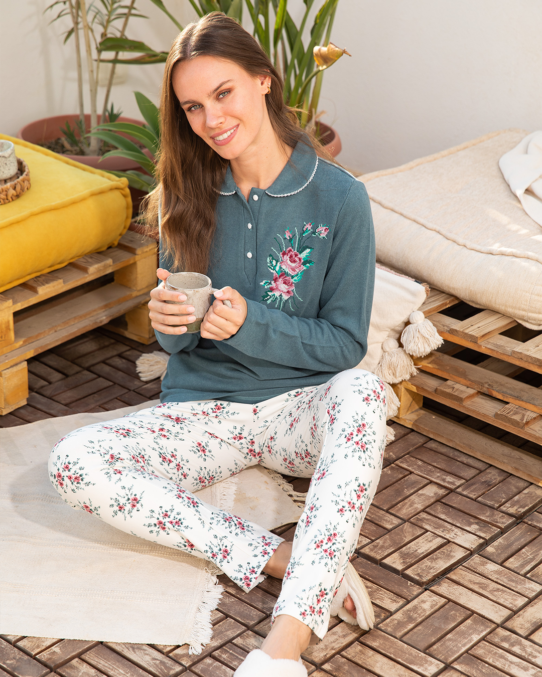 بيجامه حريمي كاشمير كوله و مرد مطرز ببنطلون ميلتون