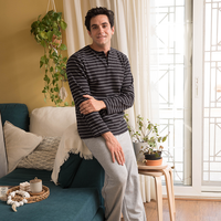Black striped men's pajamas 