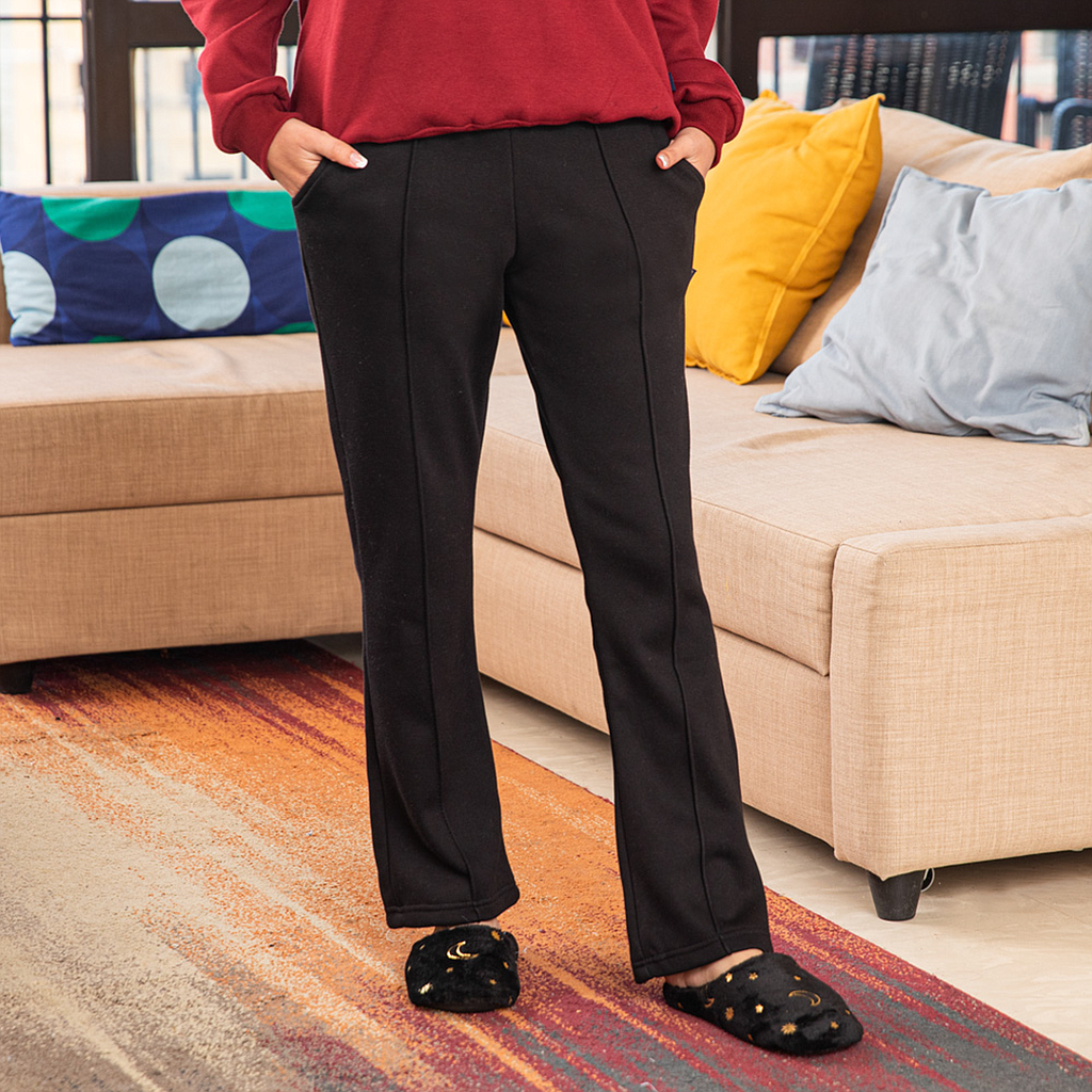 Plain women's pants lined with fur