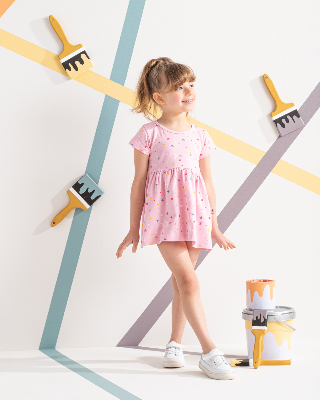 Half sleeve girls' dress with stars print