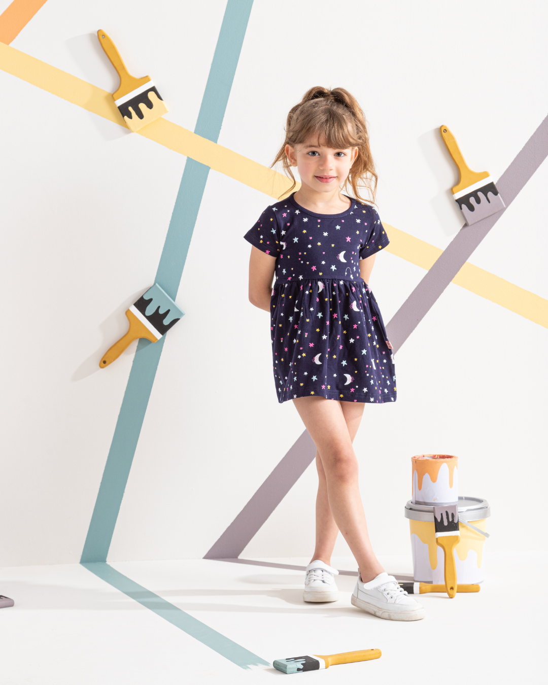 Half sleeve girls' dress with stars print