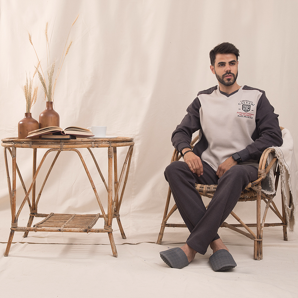 SAILMAKER Vبيجاما رجالي مطرزه ع الصدر