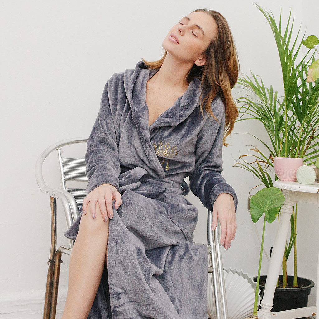 Q روب حريمي بولار