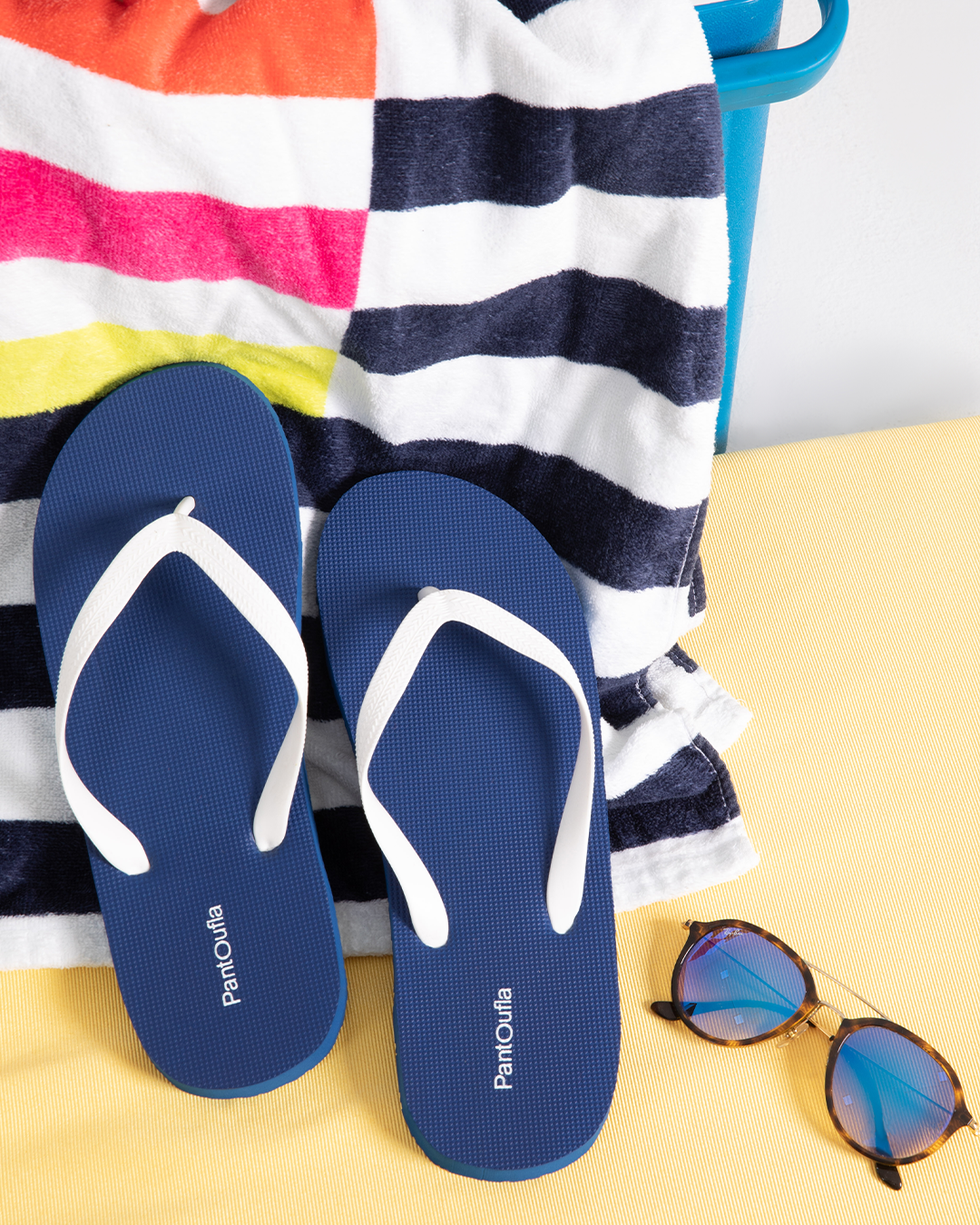 Plain navy men's slippers