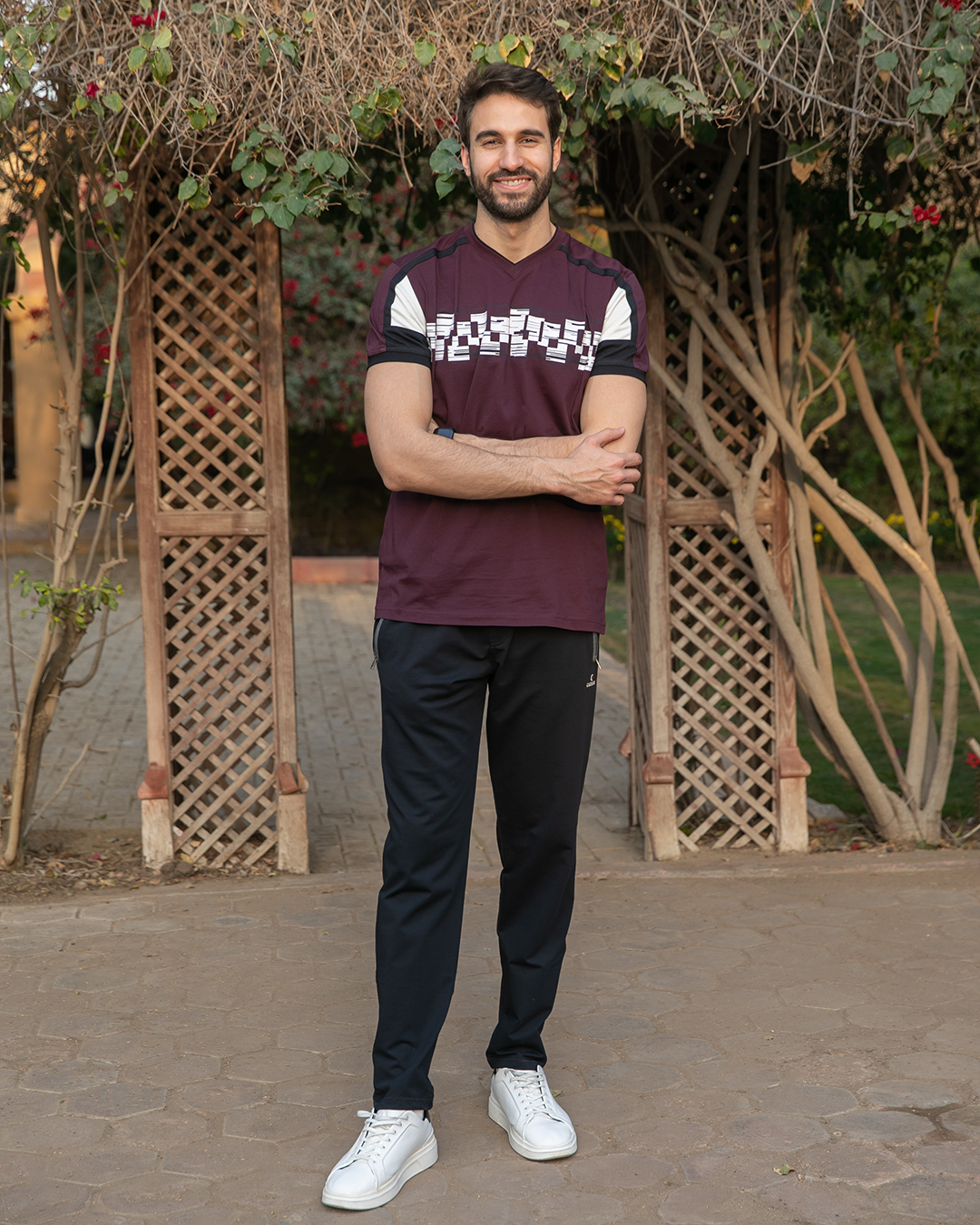 طباعه ع الصدر V بيجامه رجالي