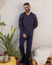 V بيجاما رجالي مطبوع حصان رقبه