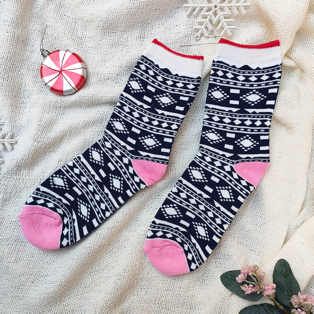 Embossed long women's socks