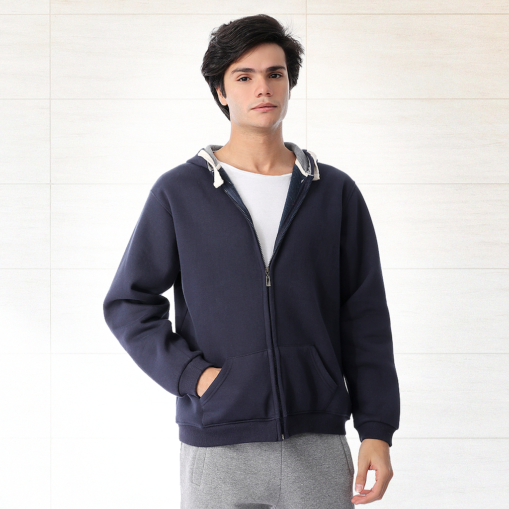 Plain sweatshirt with a cabochon