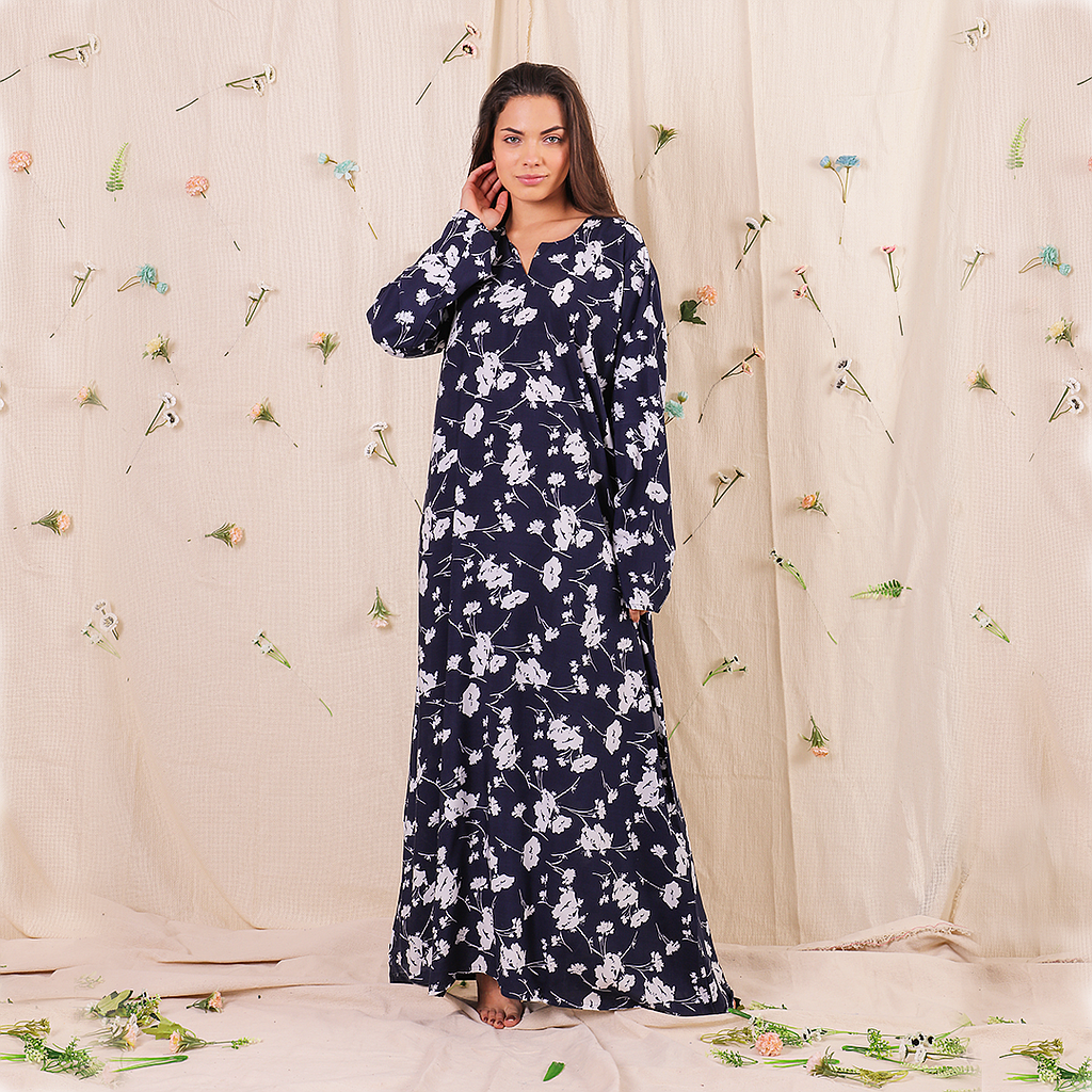 Shirt with a sleeve of 31, viscose floral