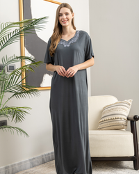 قميص حريمي نص كم تطرز الورده الطويله