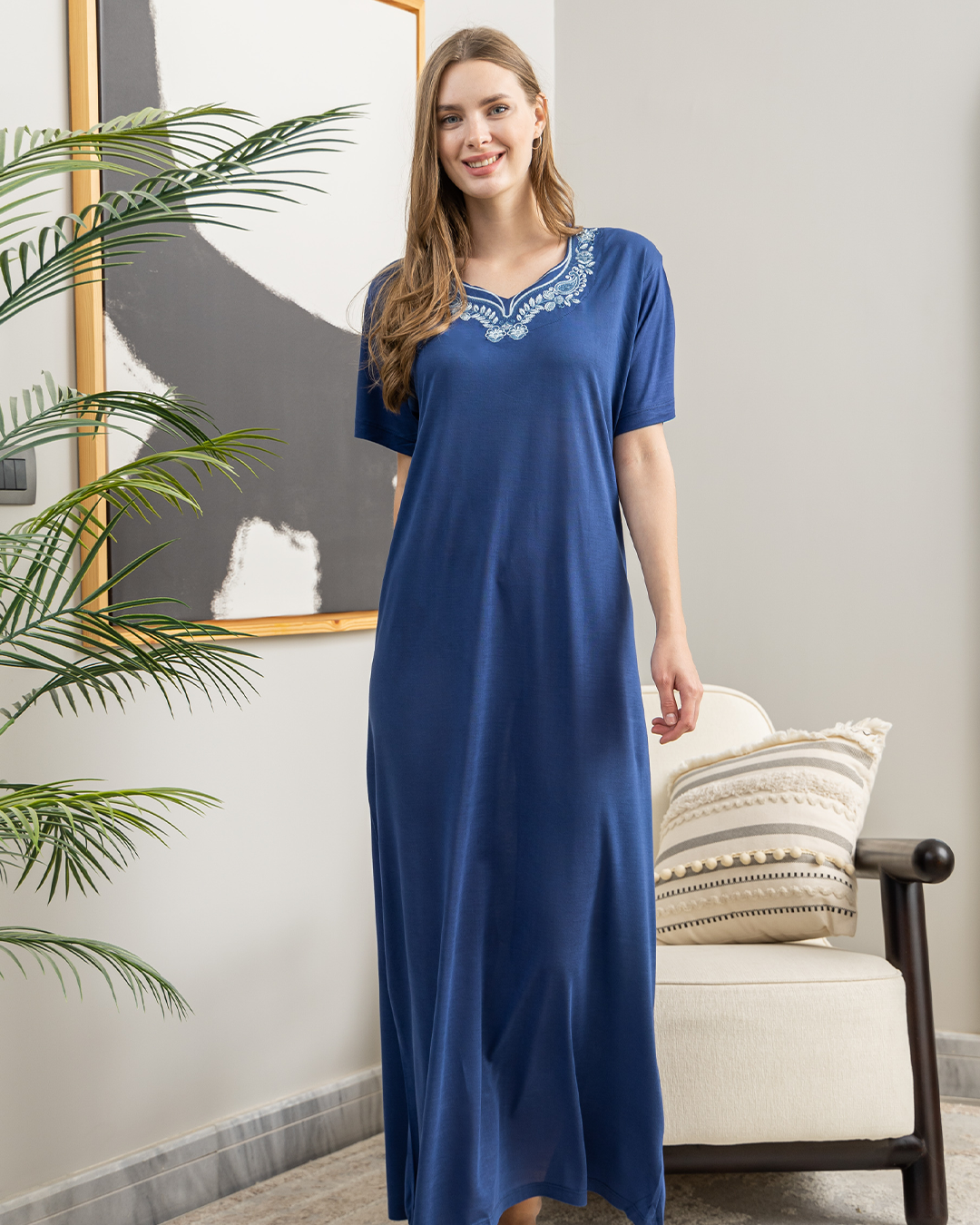 قميص حريمي نص كم تطرز الورده الطويله