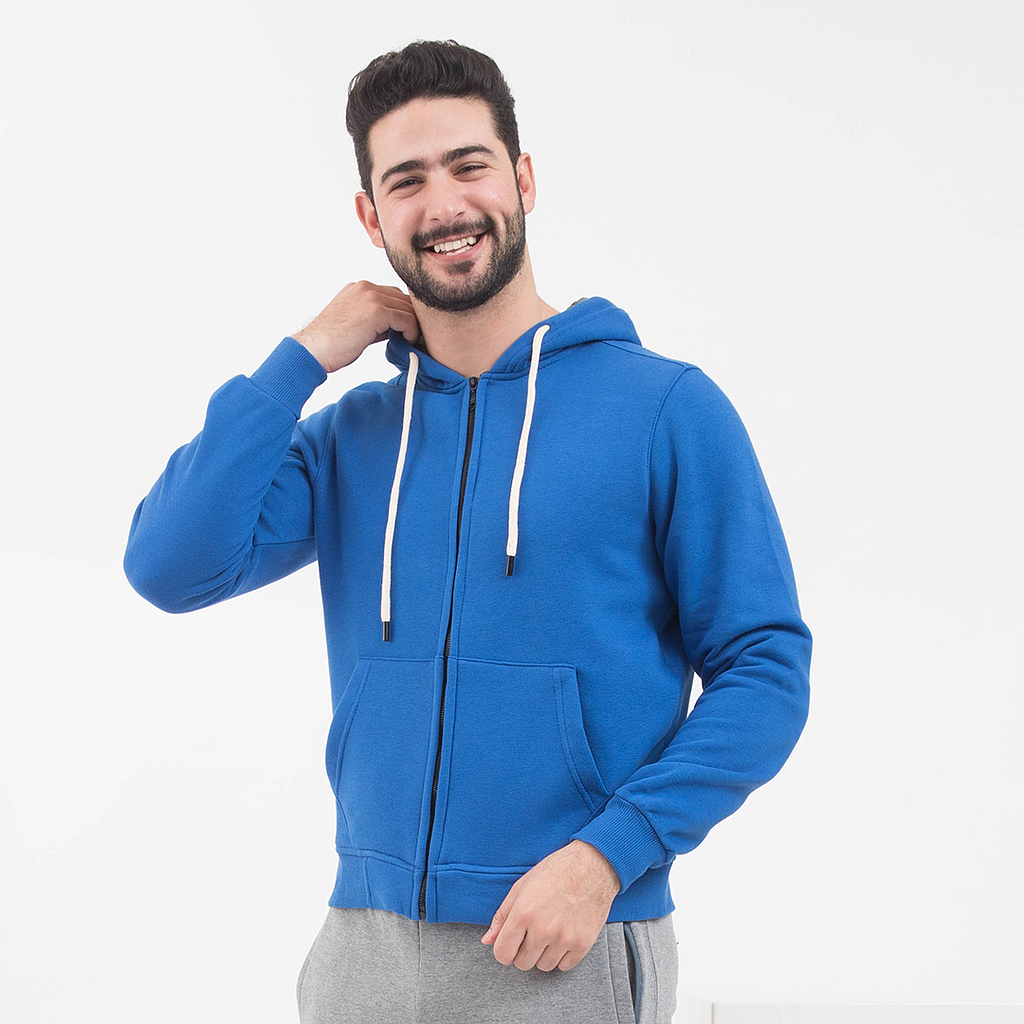 Sweatshirt with a zip and a cabochon