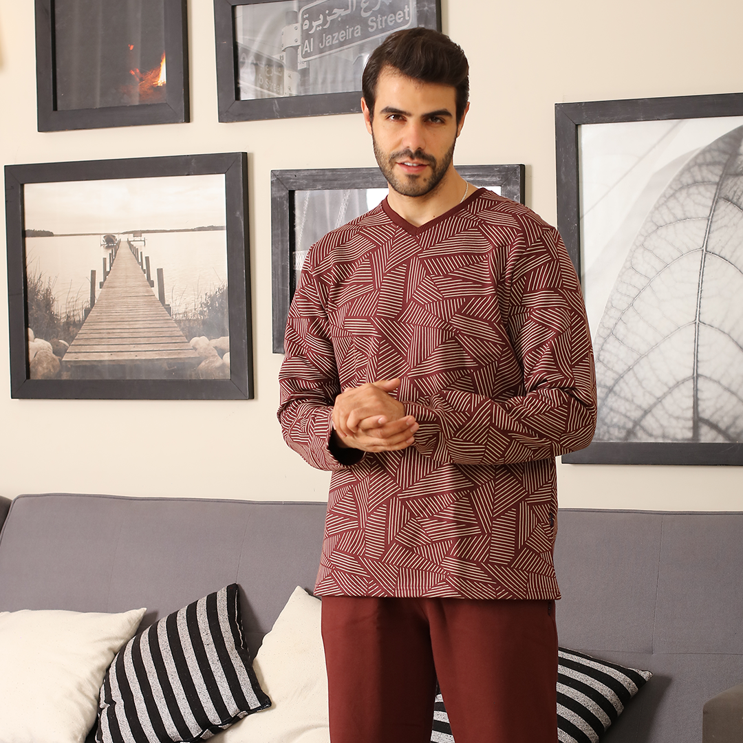 V printed men's pajamas